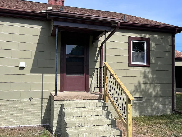 246 W McNeely Ave — Photo 4
