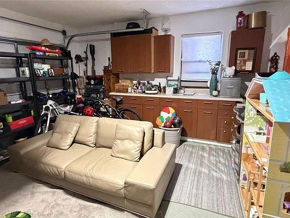 3rd image of 2677 NW 41st St