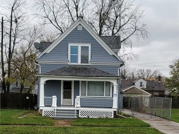 619 W 20th St, Lorain, OH 44052