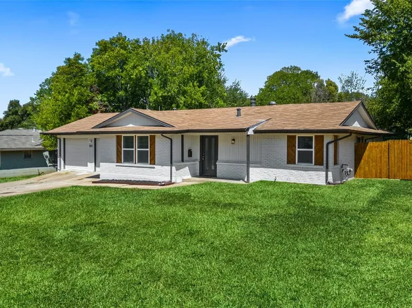 303 E Huitt Ln, Euless, TX 76040