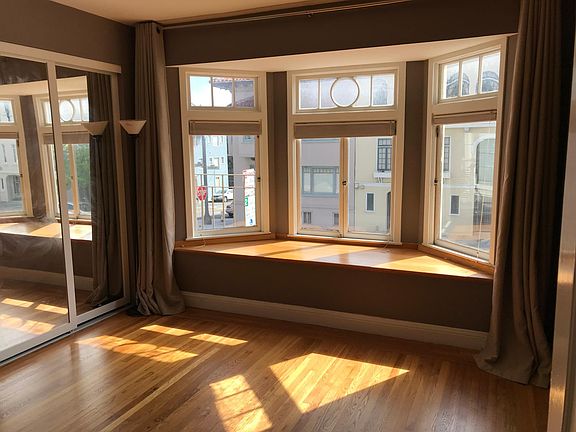 3rd image of 17 Ashbury St APT 2