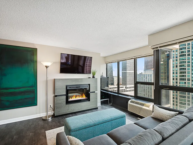 30 E Huron St #3802 — Photo 5