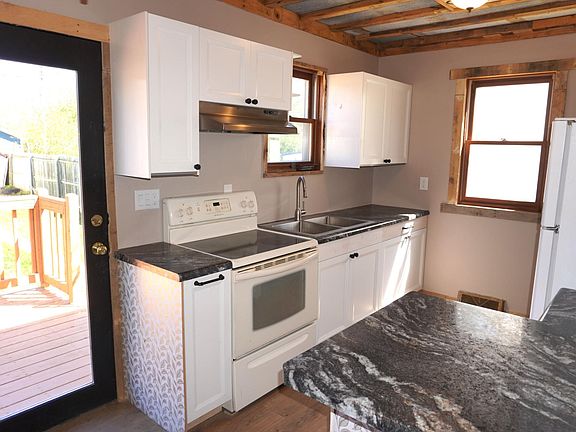 5th image of 500 E 7th St