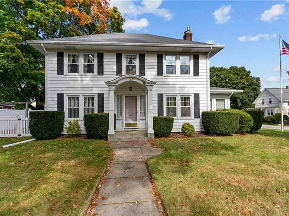 3181 Post Rd, Warwick, RI 02886