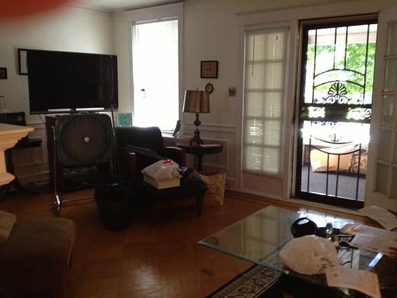 3rd image of 337 E Phil Ellena St