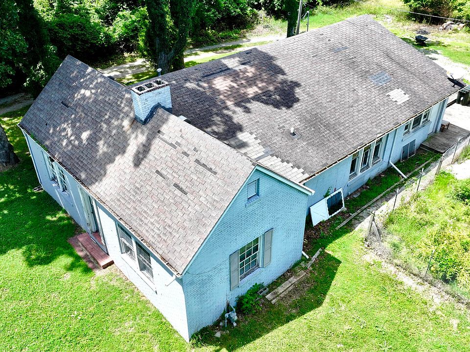 1st image of 1900 1st Street Ext