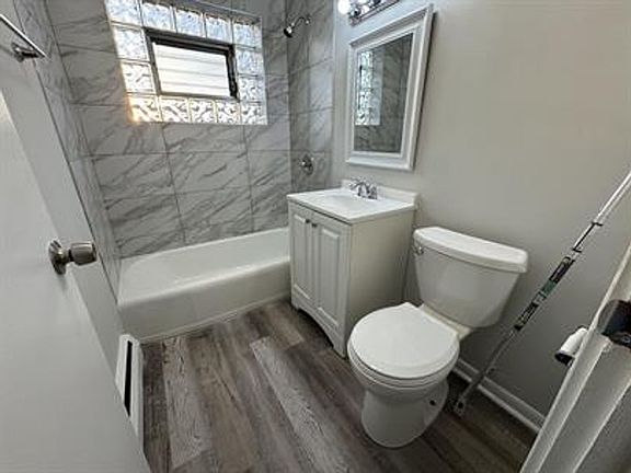 4th image of 2834 S Harlem Ave #2W