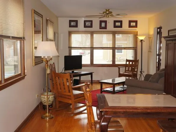 543 S 5th Ave #1, Des Plaines, IL 60016