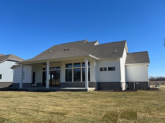 3rd image of 1425 Chatham Hills Blvd