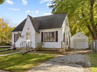 263 E Jackson Ave, Hampshire, IL