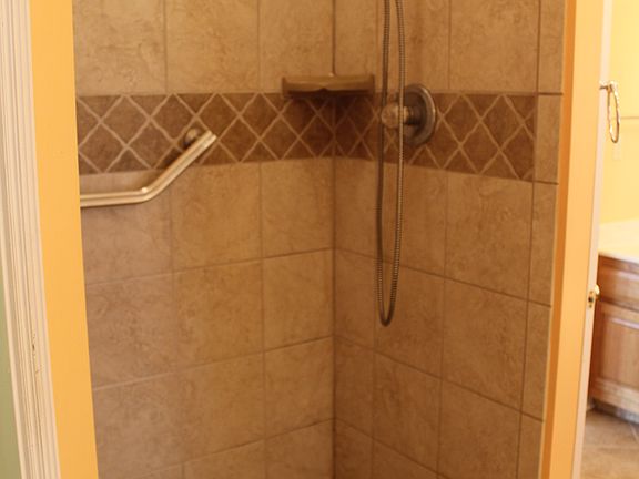 Master Bath Walk In Shower