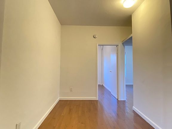 2nd image of 195 Madison St APT 8