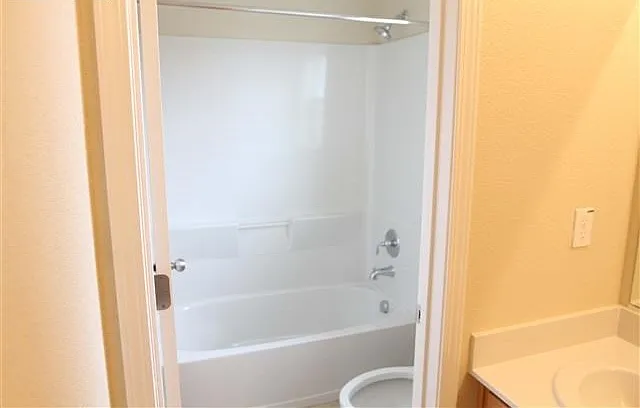 254 Altadena Cir — Photo 23