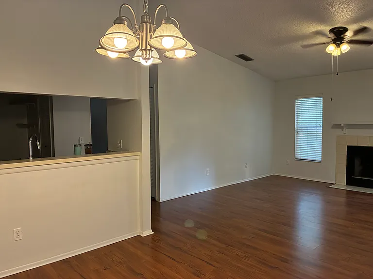 705 Northlake Dr — Photo 21