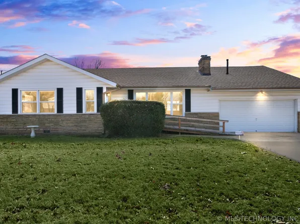 4616 E 23rd St, Tulsa, OK 74114