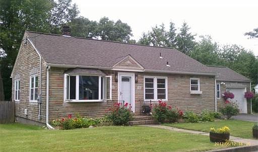 2nd image of 6 Woodland Cir