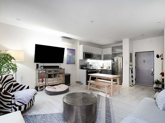 2nd image of 124 E 116th St APT 2W