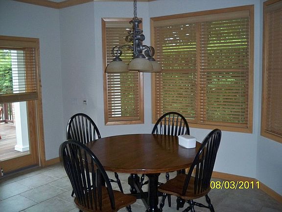 5th image of 8 Walnut Ave