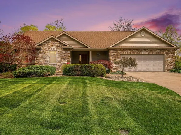 23605 River Dr, Goshen, IN 46528