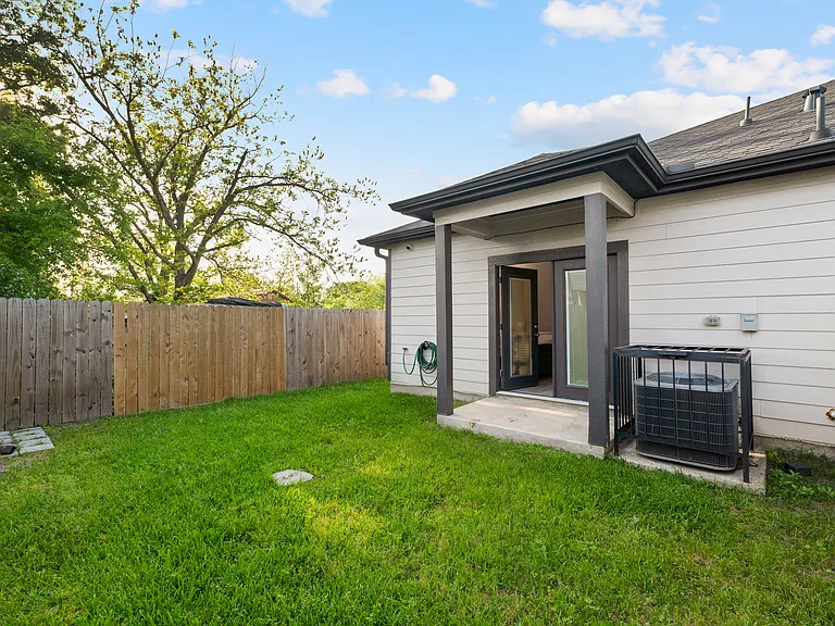 7980 Ethel St — Photo 10