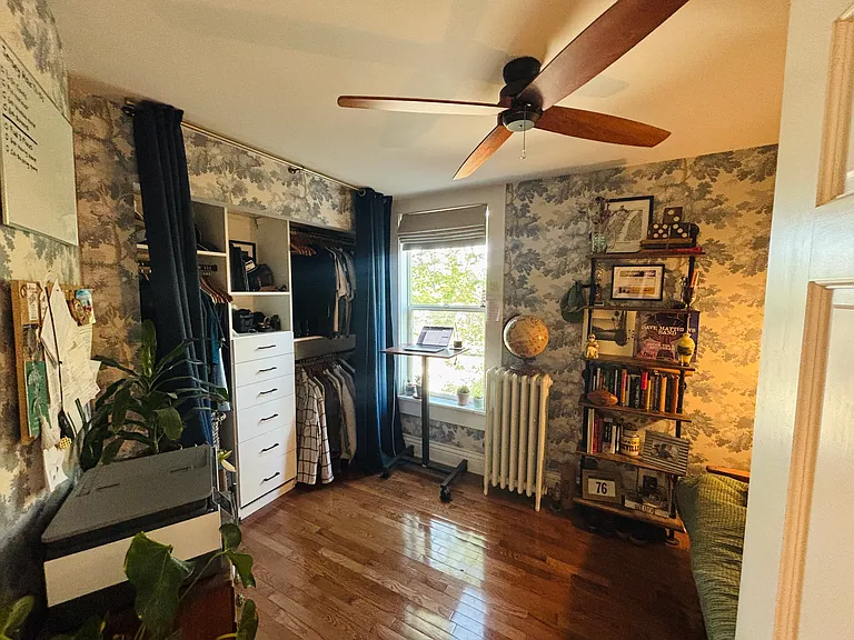 2nd bedroom