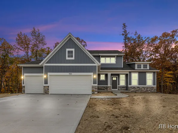 1465 Kimber Dr SE, Lowell, MI 49331
