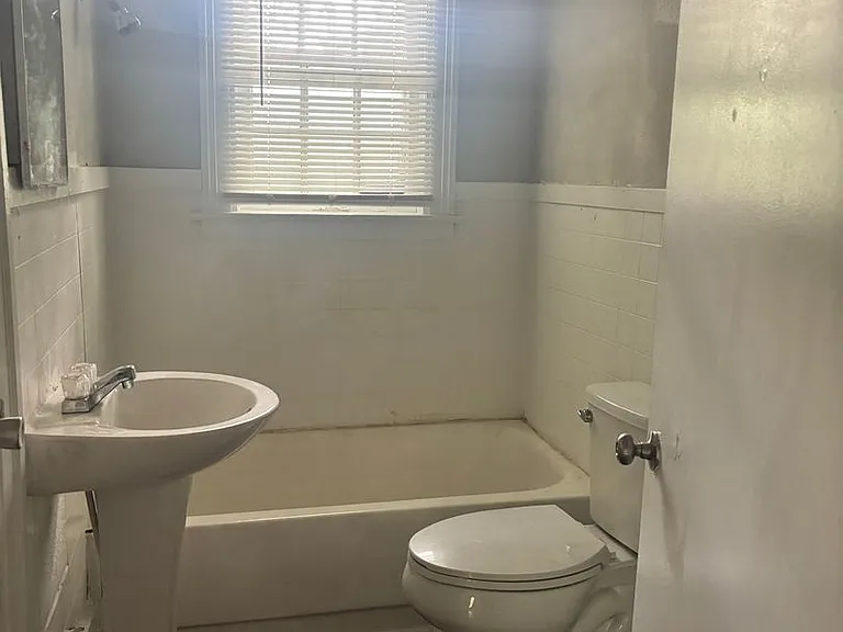 267 W Leavell Woods Dr — Photo 3