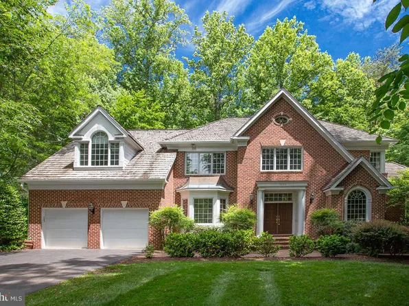 9509 Eagle Ridge Dr, Bethesda, MD 20817
