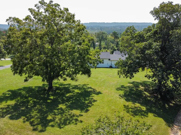 4307 Green Shanty Rd, Ooltewah, TN 37363