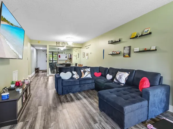 8441 Forest Hills Drive #306, Coral Springs, FL 33065
