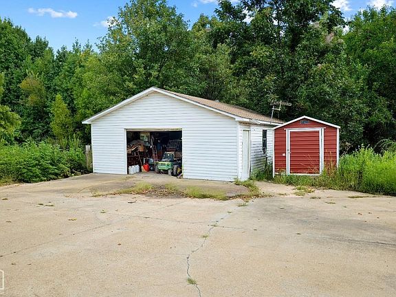 4th image of 145 County Road 778