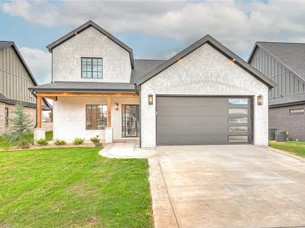 1702 S 23rd Pl, Rogers, AR 72758