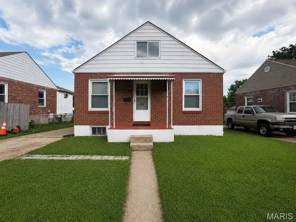 9413 Corregidor Dr, Saint Louis, MO 63134