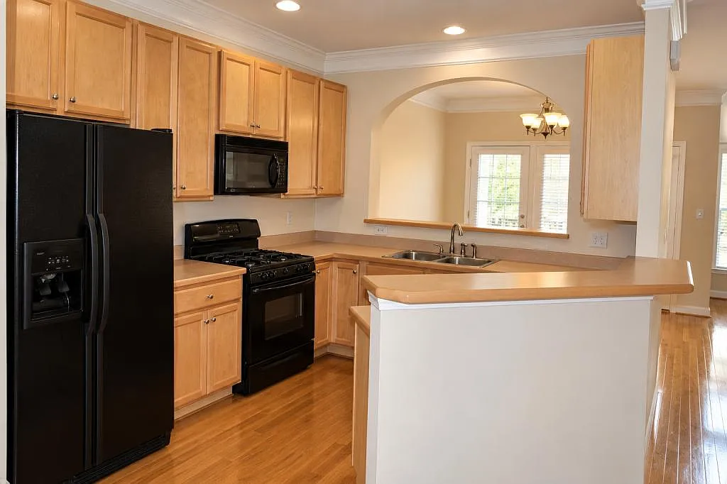4305 Flintlock Ln — Photo 4