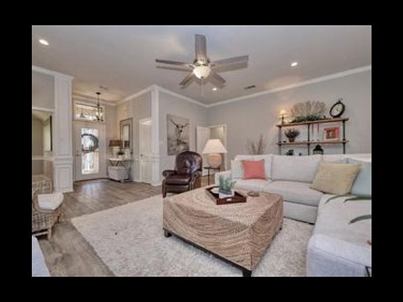 2nd image of 1402 Hideaway Ln W