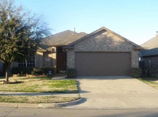 6115 Hillcrest Dr, Sachse, TX 75048