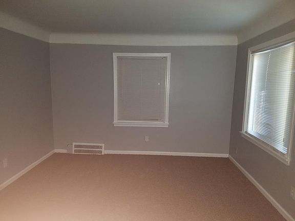 3rd image of 17654 Woodbine St