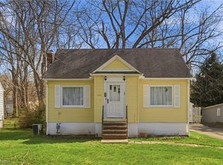 240 E 45th St, Lorain, OH