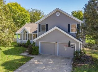 11009 N McGee St, Kansas City, MO 64155