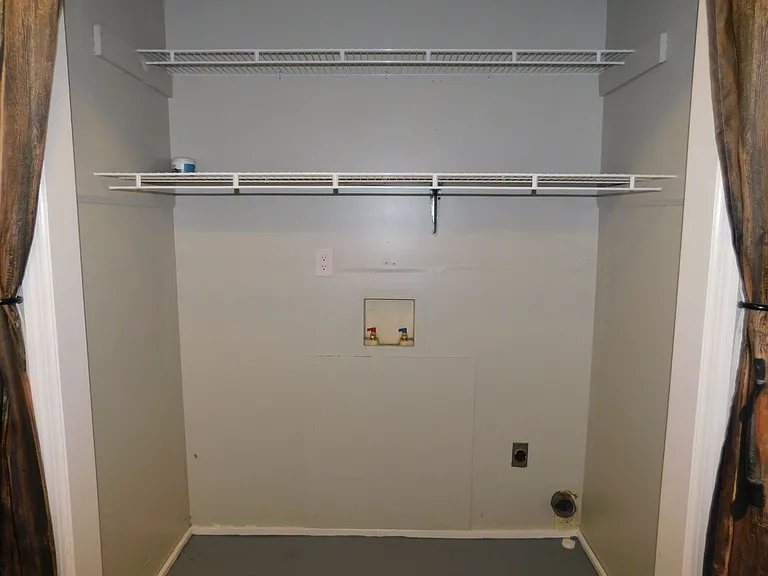 605 Hayden Ct — Photo 12