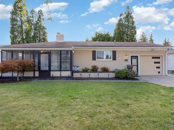 2610 S Jefferson St, Bay City, MI 48708