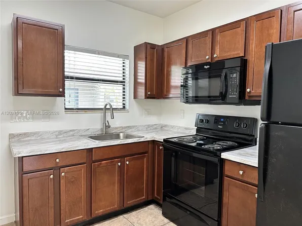 1035 NE 10th Ave APT 1, Fort Lauderdale, FL 33304