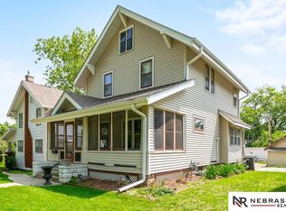 2205 Hanscom Blvd, Omaha, NE 68105