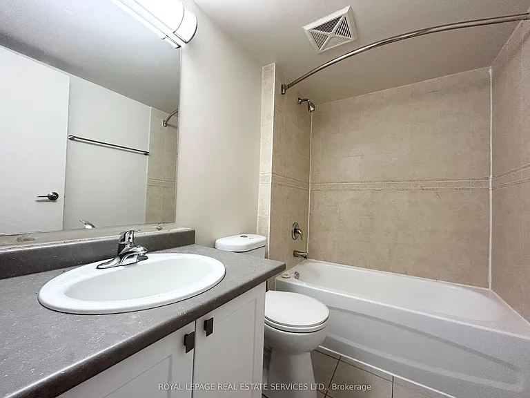 16 Cedarwoods Cres #1104 — Photo 11