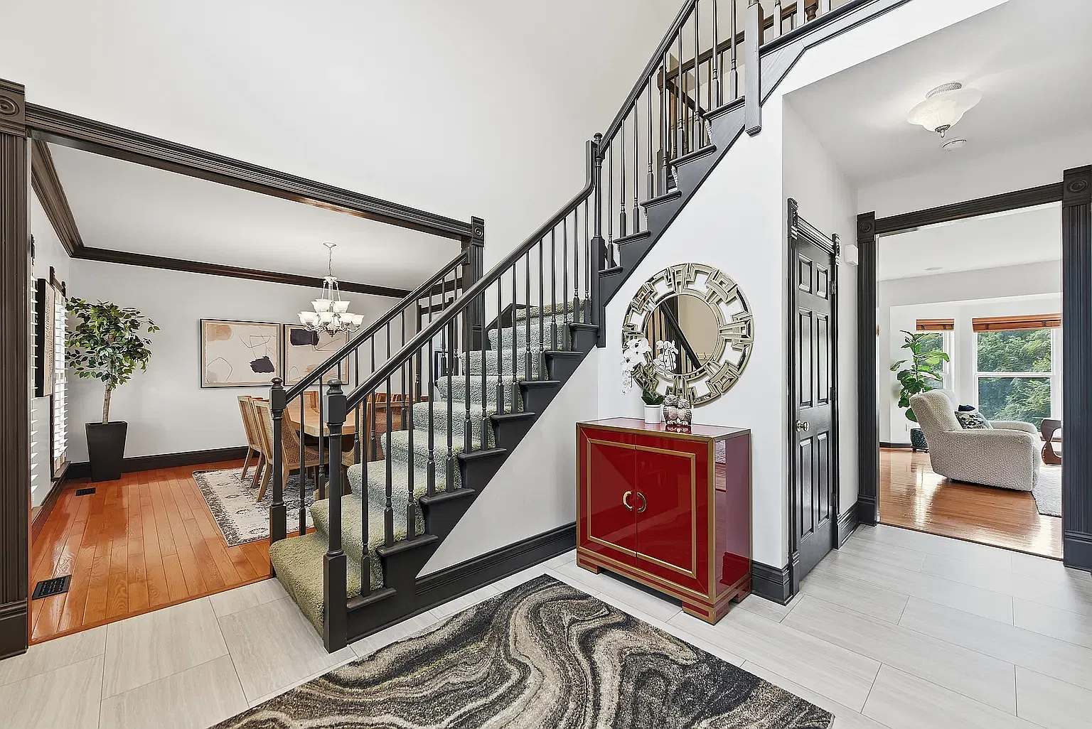 5 bed, 4.5 bath, 4583 sqft, $3,950 — Photo 4