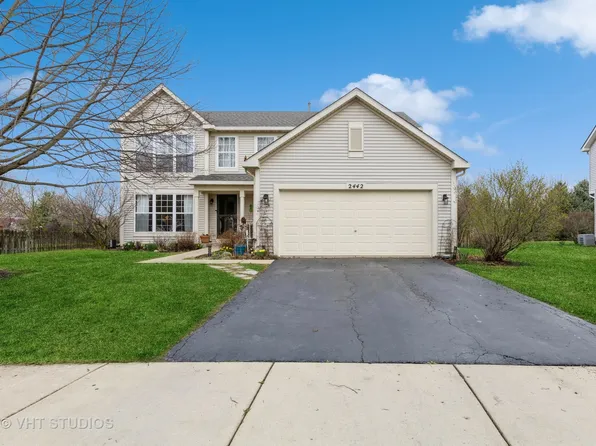 2442 Wild Dunes Cir, Aurora, IL 60503