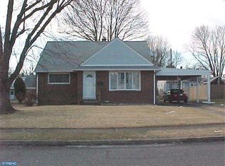 3642 Deepwater Ln, Brookhaven, PA 19015