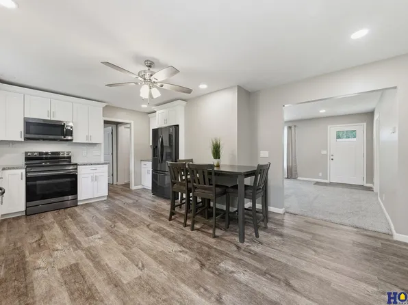 6701 Adams St, Lincoln, NE 68507