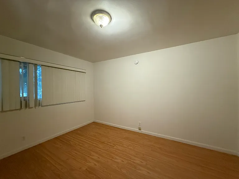 655 N Lucerne Blvd #2 — Photo 5