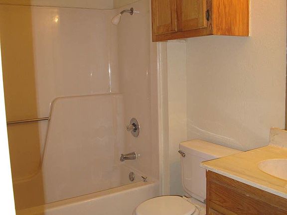 5th image of 922 Fannin St APT 108
